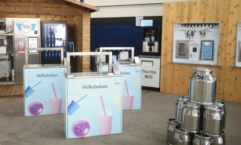 200L Milk & Milkshake Vending Machine - Daisy Vending